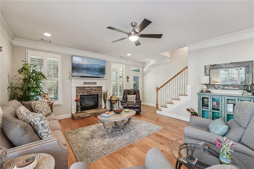 Soleil Laurel Canyon - Residential