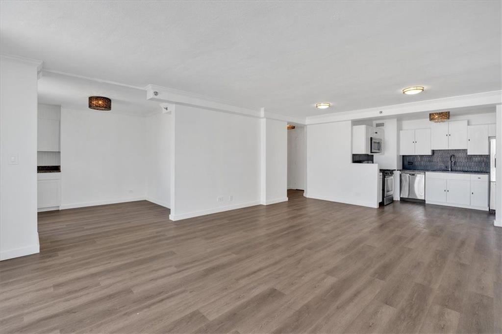 620 NE PEACHTREE Street NE 1613