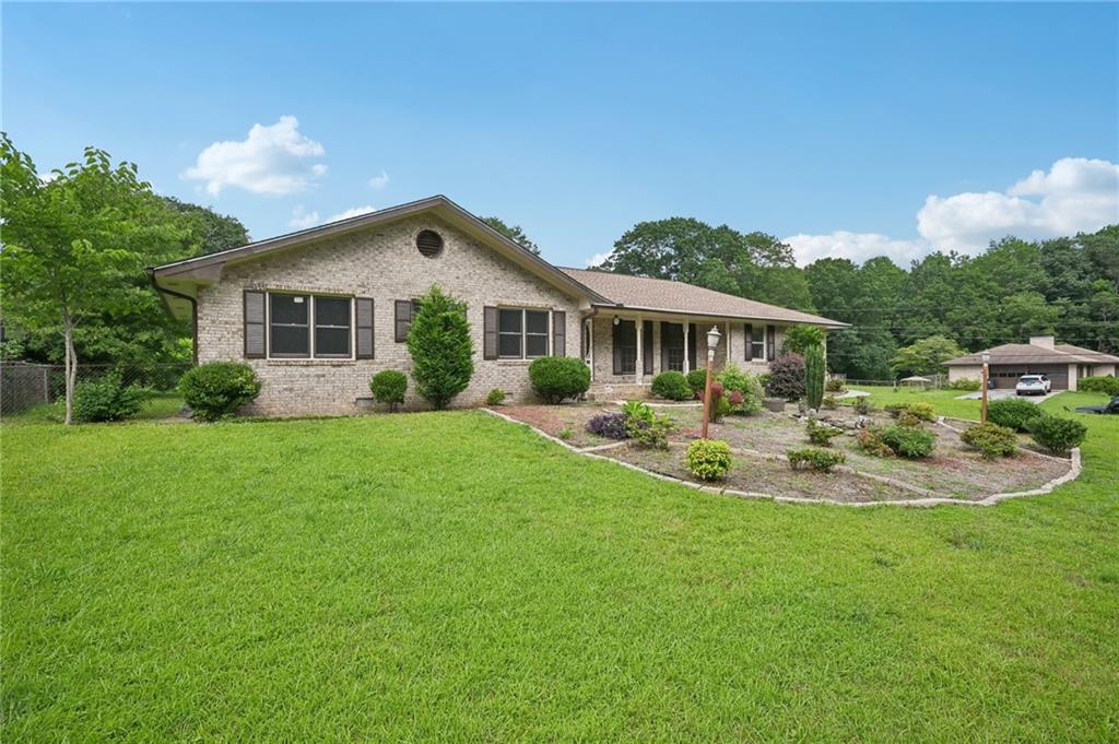 2676 Abington Drive, Snellville, Georgia image 2