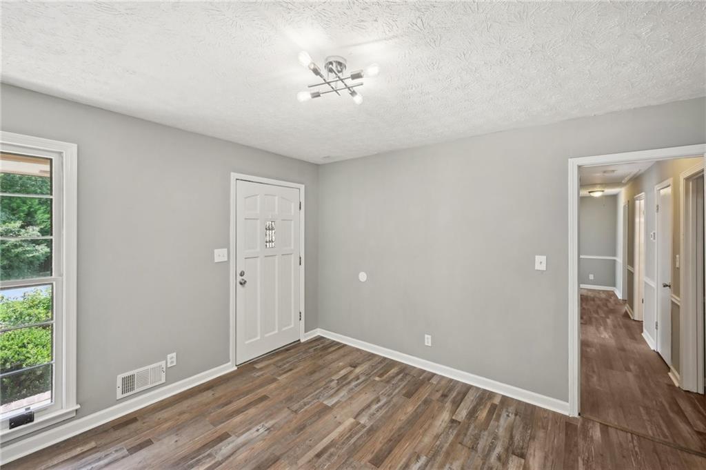 2676 Abington Drive, Snellville, Georgia image 5