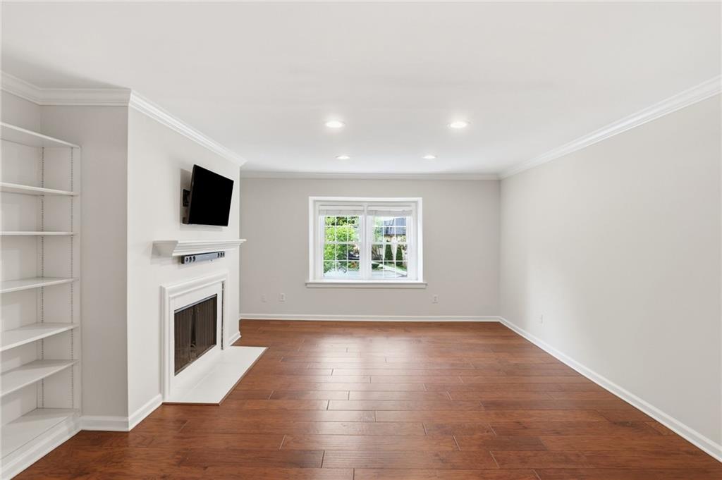 53 Chaumont Square NW