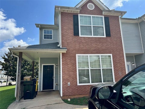 Townhouse For Sale - 11326 Kayla Drive<br/> Hampton, GA 30228