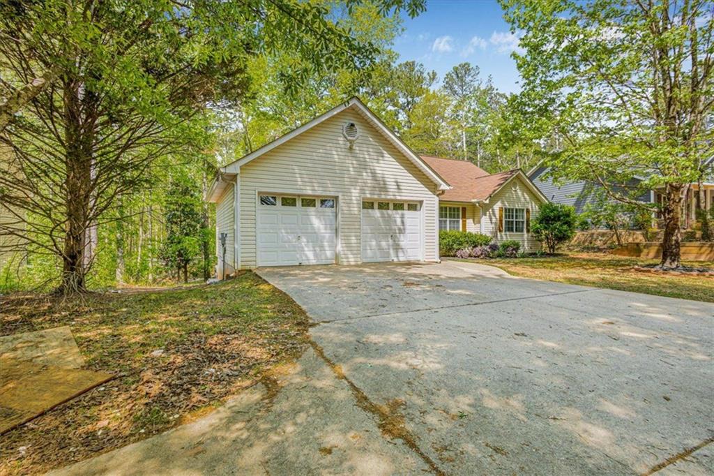 6095 Wayfarer Drive, Villa Rica, Georgia image 4