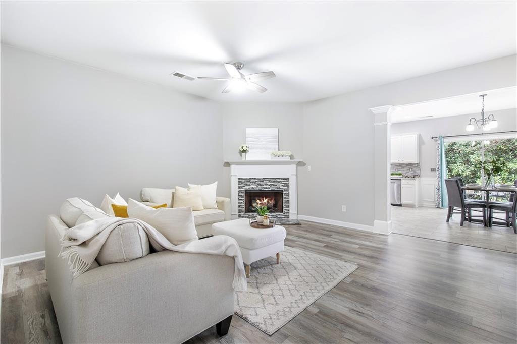 1759 Coleville Oak Lane