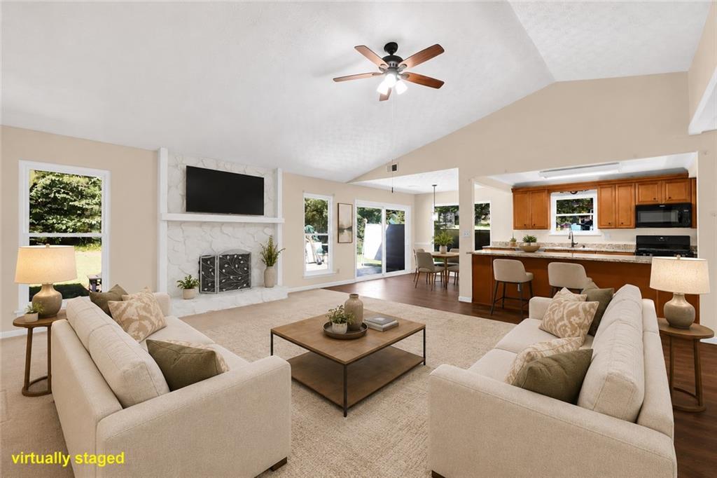 4285 Reef Road