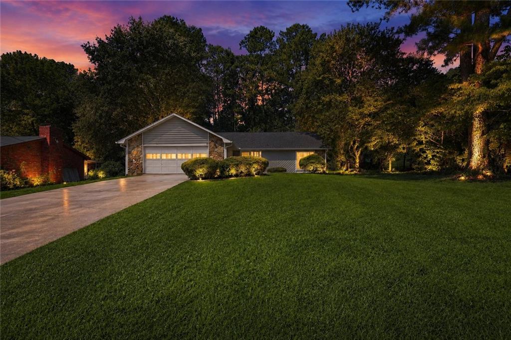 4285 Reef Road