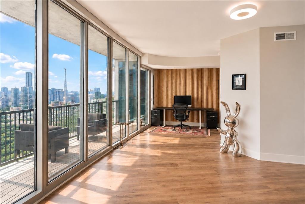 1080 Peachtree Street NE 2905