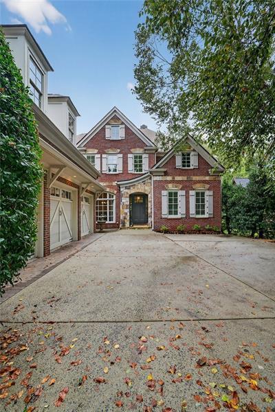 1514 Mossvale Court NW