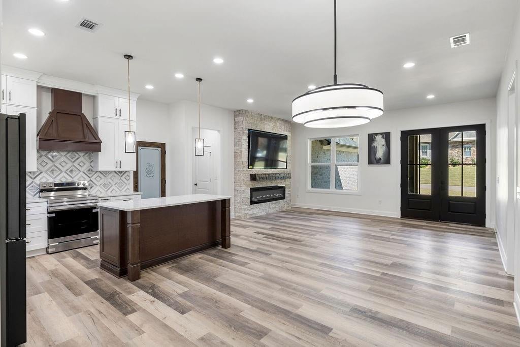 16 Fullbright Drive