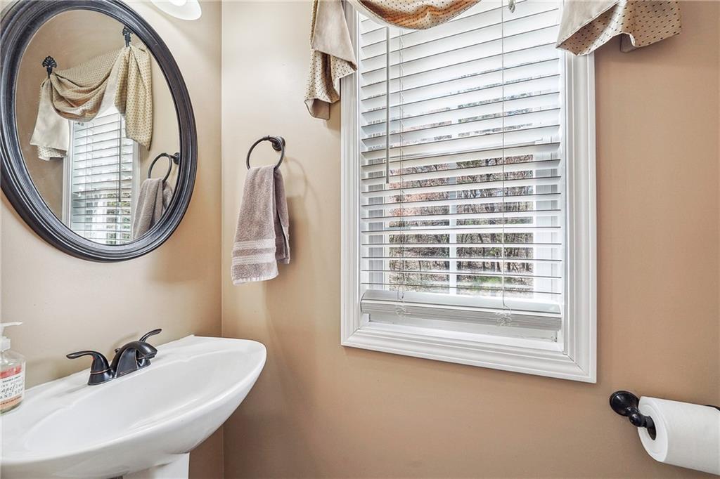 2313 Coinsborough Way, Buford, Georgia image 31