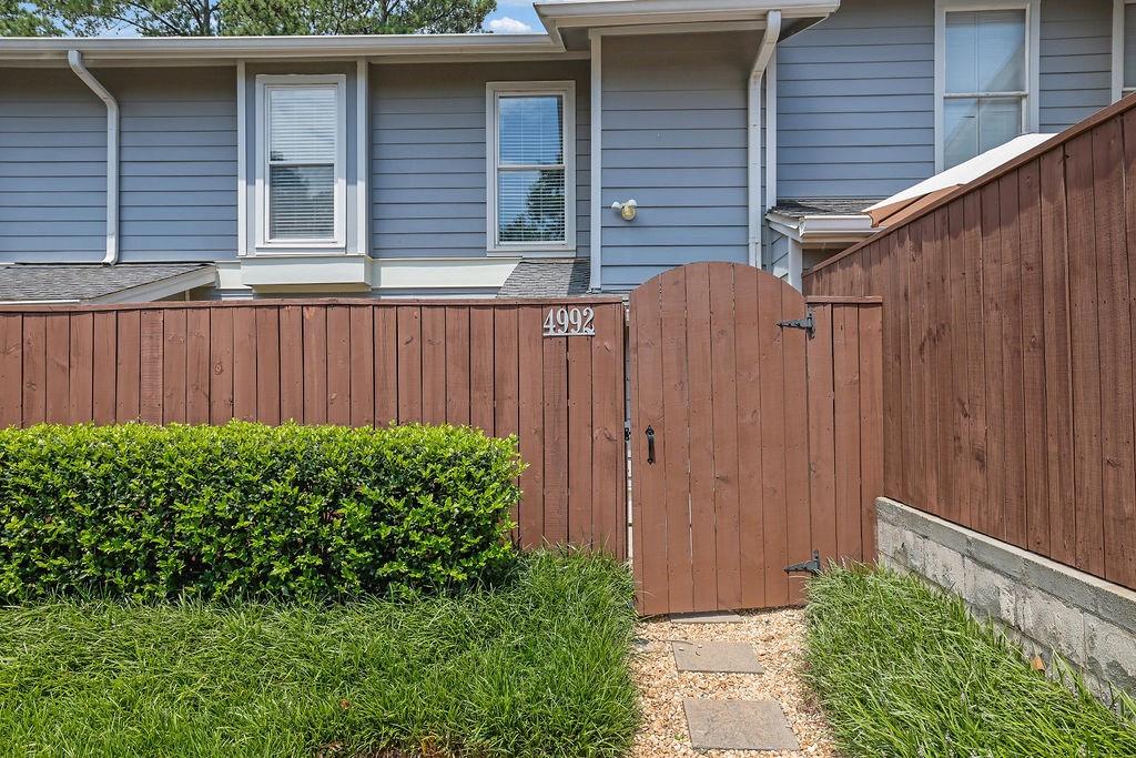 4992 Meadow Lane