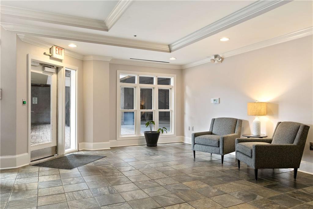 560 Dutch Valley Road NE 311