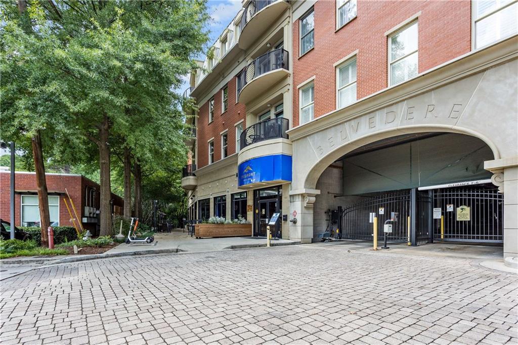 560 Dutch Valley Road NE 311