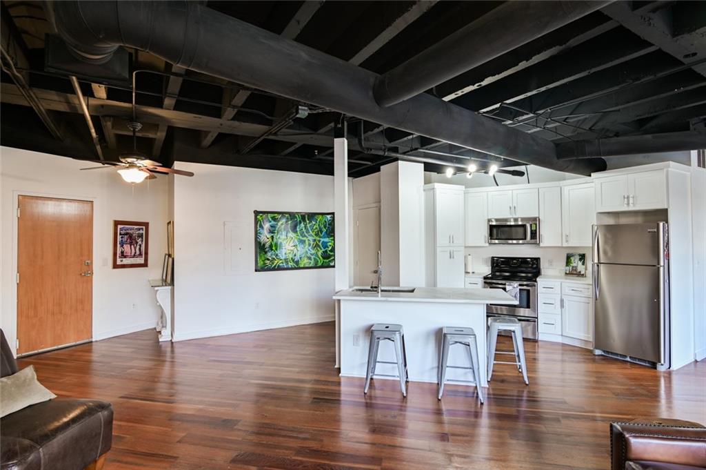 878 Peachtree St NE 611