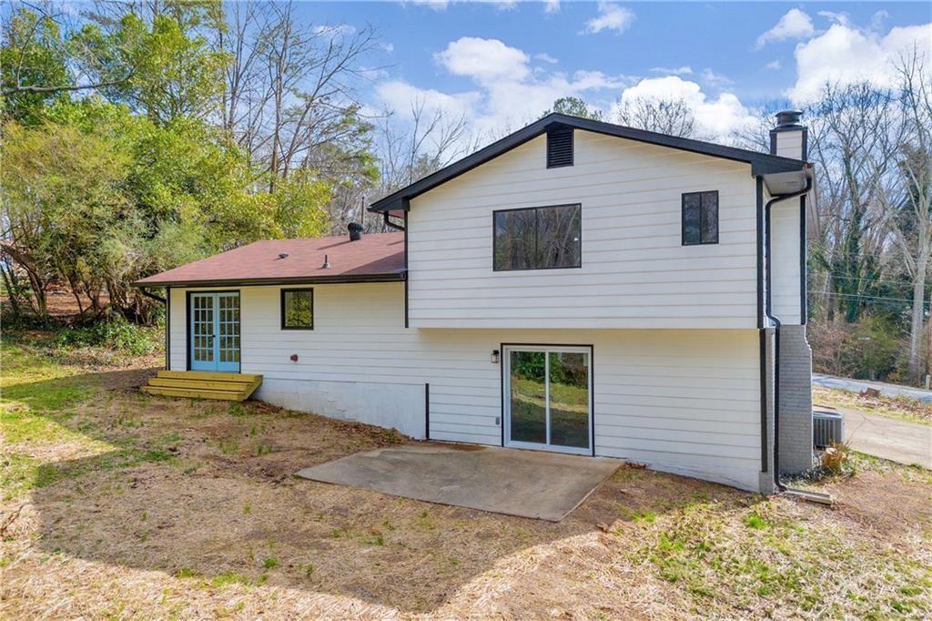 6684 Heathrow Lane, Stone Mountain, Georgia image 25