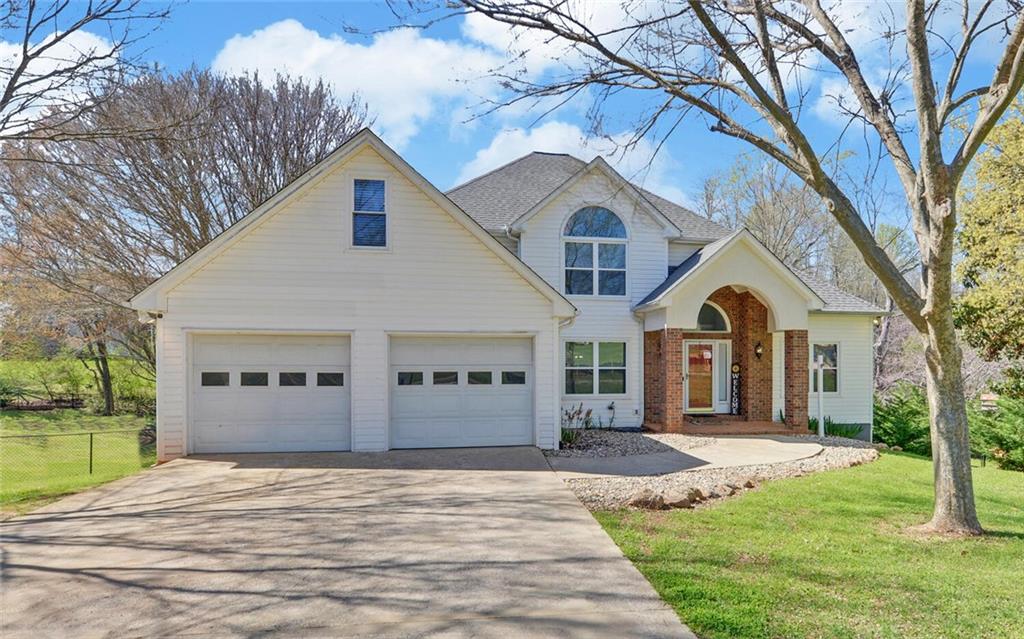 11 Golden Autumn Drive