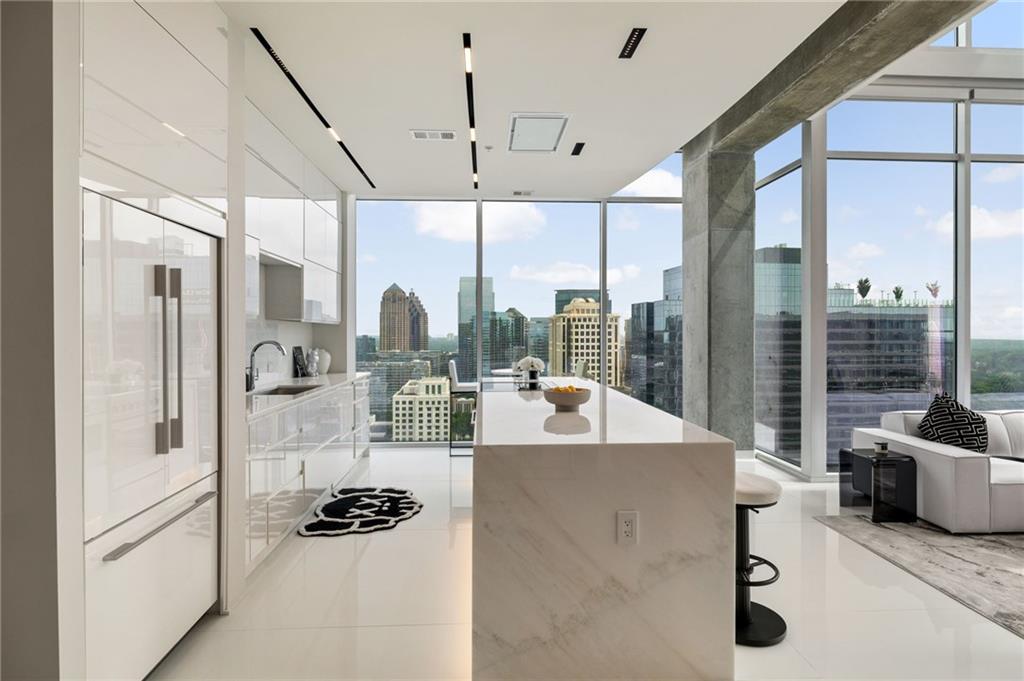 860 Peachtree Street NE 2801