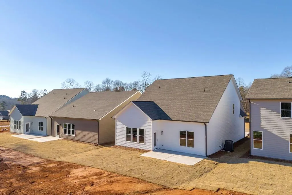 Hartwell, Georgia 30643, United States, 5 Bedrooms Bedrooms, ,4 BathroomsBathrooms,Residential,Active,163392