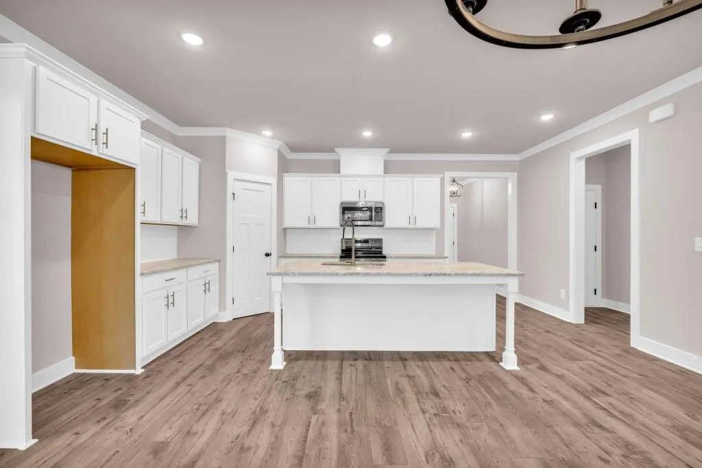 Hartwell, Georgia 30643, United States, 5 Bedrooms Bedrooms, ,4 BathroomsBathrooms,Residential,Active,163392