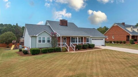 A home in Lindale