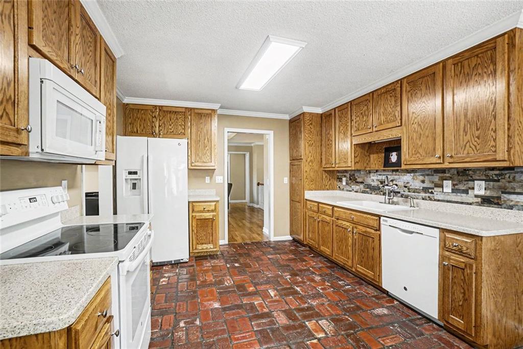902 Cobblestone Trail