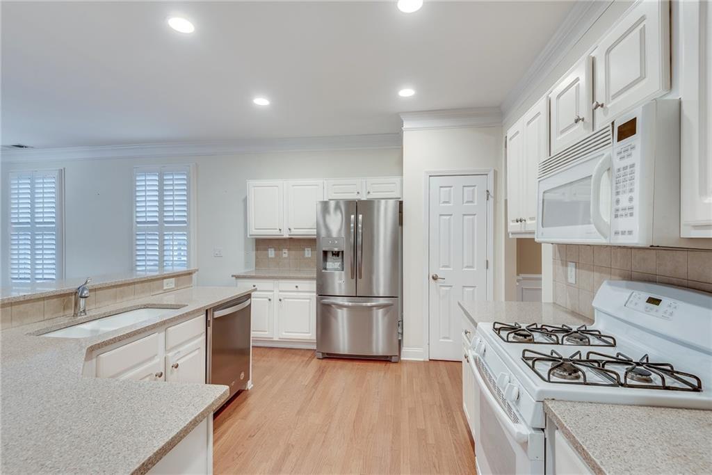 6245 Milton Drive, Cumming, Georgia image 17