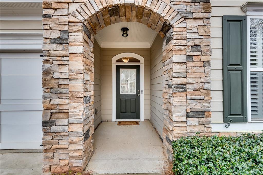 6245 Milton Drive, Cumming, Georgia image 2