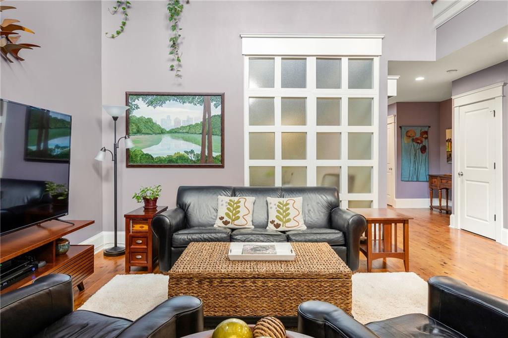 1868 Gordon Manor NE