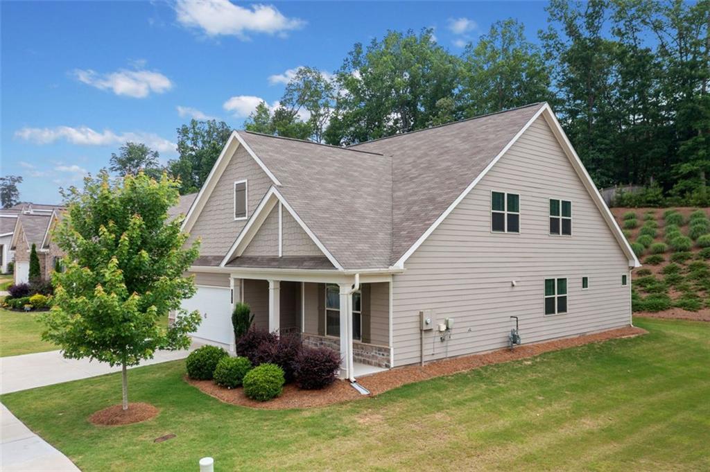 151 ROLLING HILLS Place