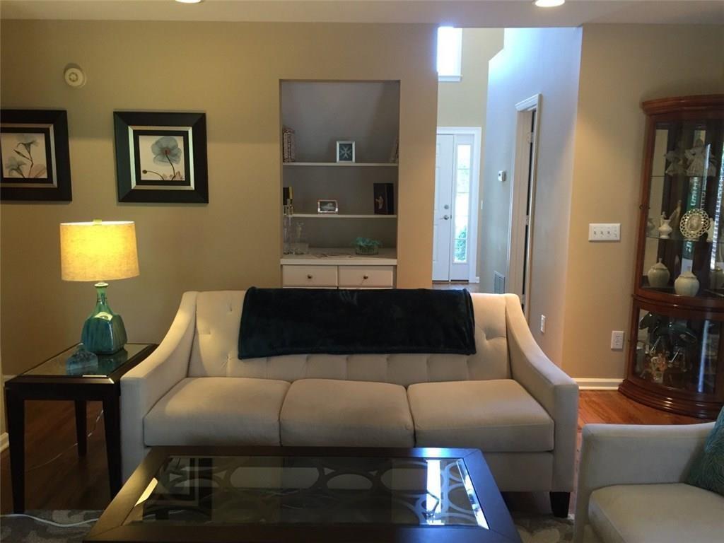 MORTON CHASE - Residential Lease