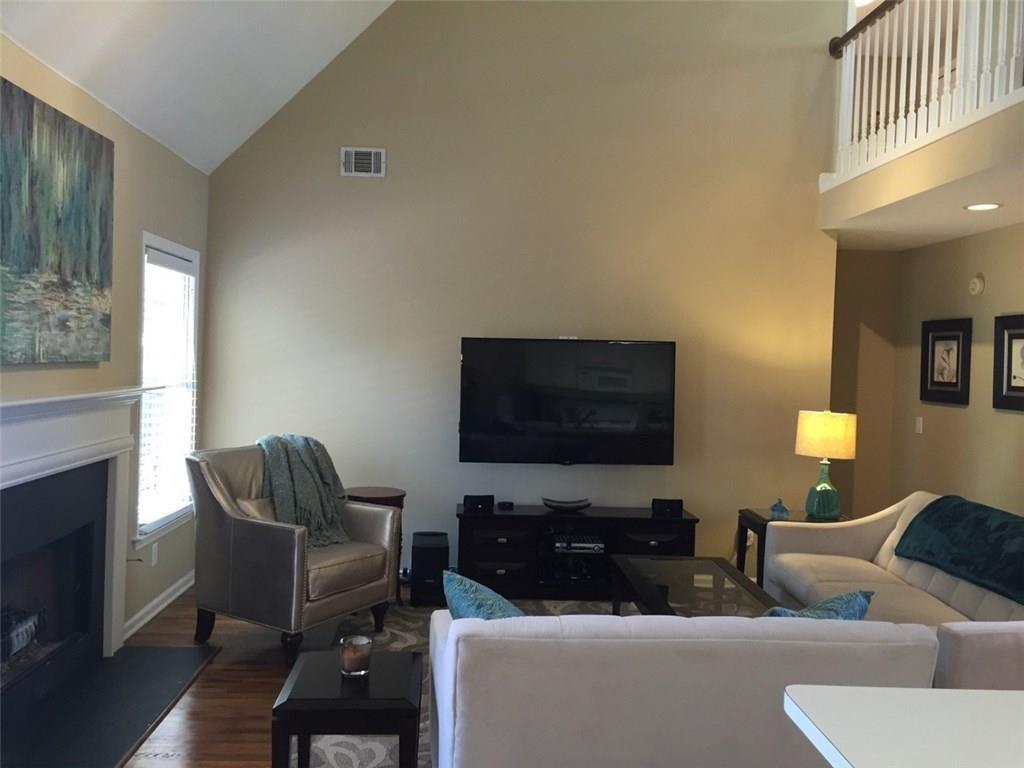 MORTON CHASE - Residential Lease