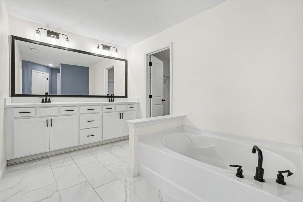 3723 Silvery Way