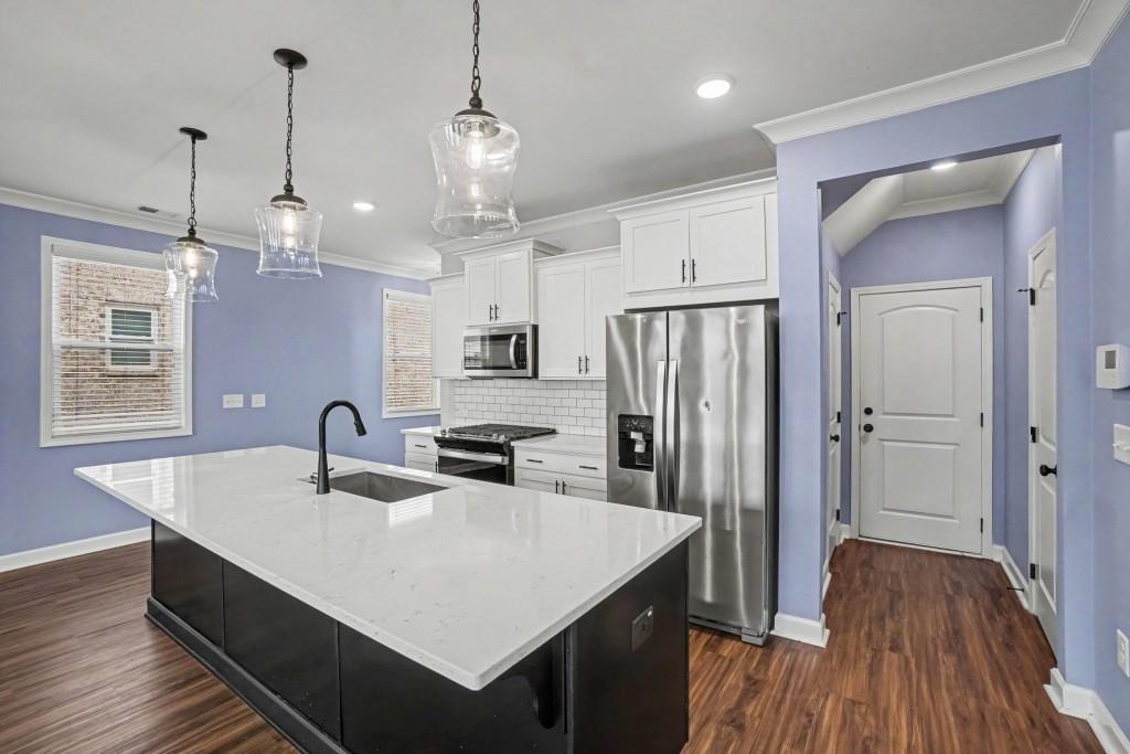 3723 Silvery Way