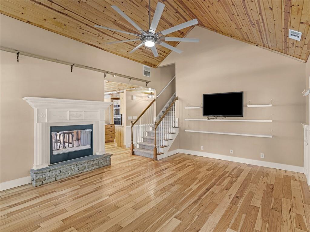 177 White Lane