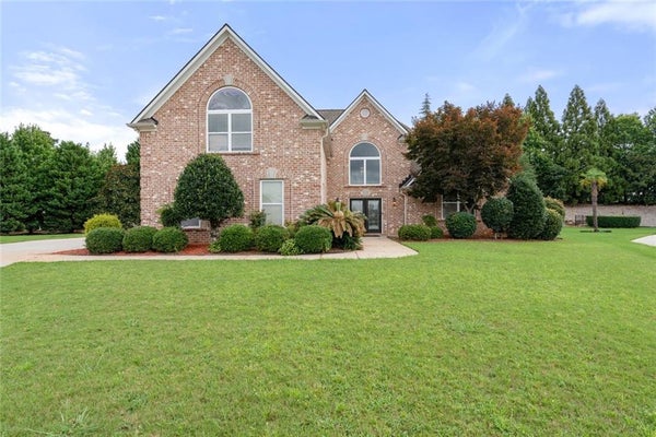 1132 VENETIAN LN, HAMPTON, GA 30228 - Image 0bca8d1f408f4a04b4bc8547b3877eb8/1666170809