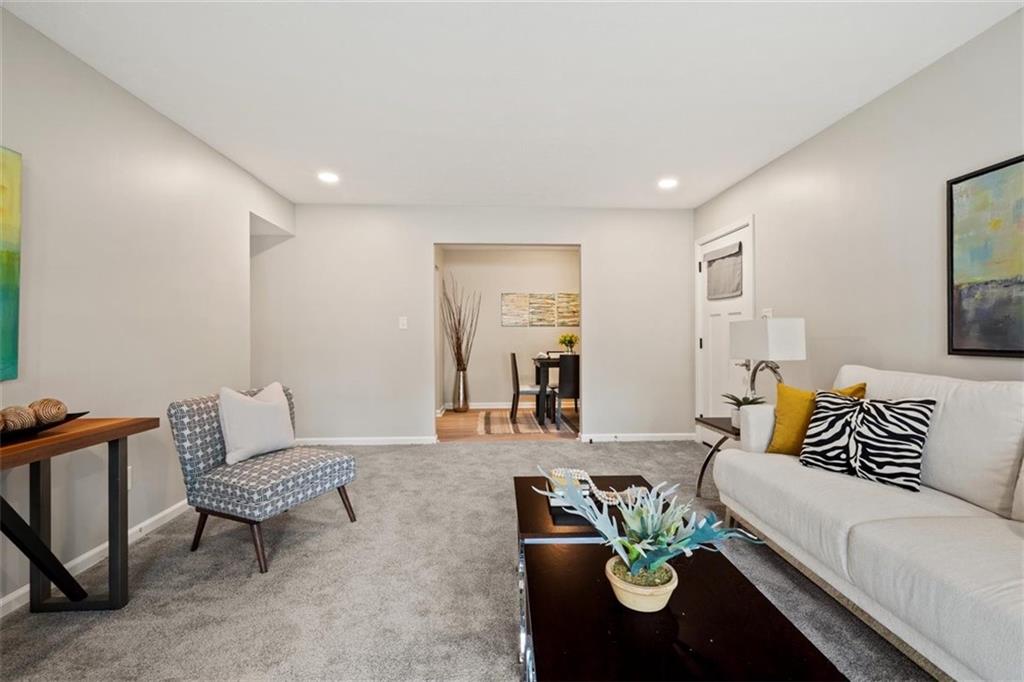 1701 Hawthorne Avenue