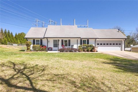 Homes For Sale - 510 Cambridge Drive<br/> Cumming, GA 30040