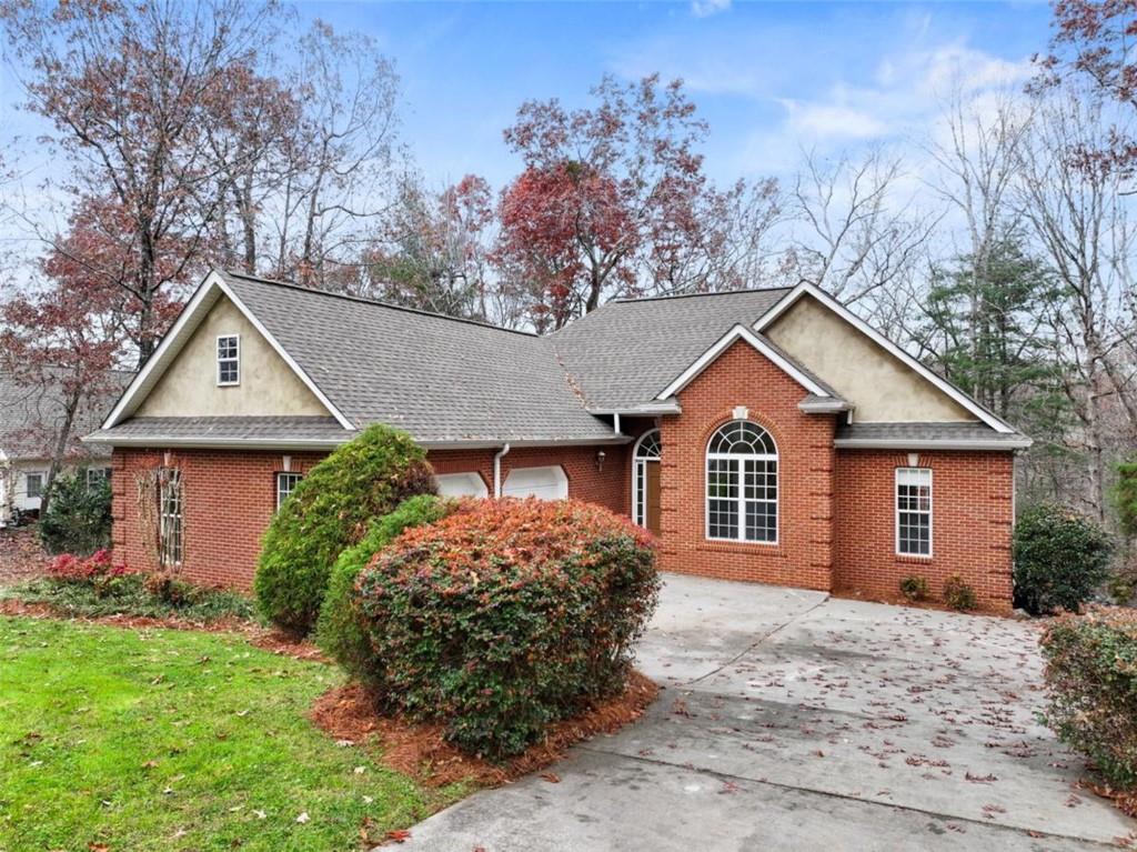 82 Thornwood Court