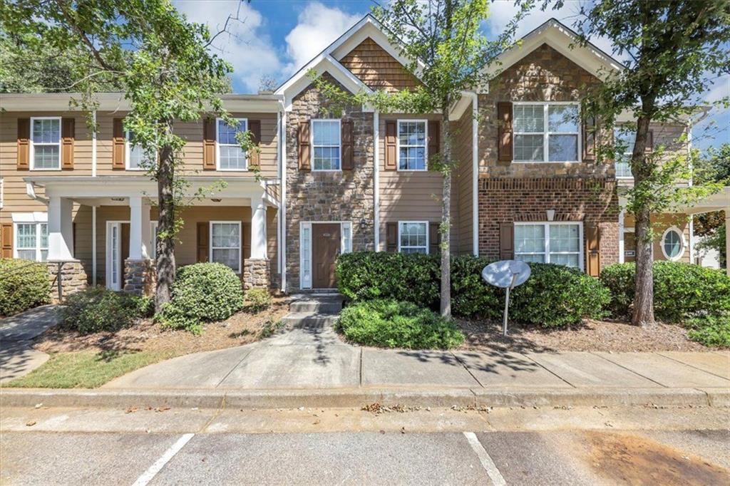 Opportunity knocks at this property—ideal for investors, flippers, or buyers with a vision. This home is being sold as-is and will require a full renovation from top to bottom. Whether you're looking to completely reimagine the space or build value through sweat equity, this is your chance to turn potential into profit. Located in a well-established neighborhood, the property offers a functional floor plan and a footprint perfect for modern upgrades. Bring your contractor and your imagination—this is not for the faint of heart, but the possibilities are wide open for those ready to take on a project.
Agents, please stay with your clients during the tour, as there are areas of the home that are not accessible.
Priced to move quickly. Don’t miss this rare fire sale opportunity to create something special!