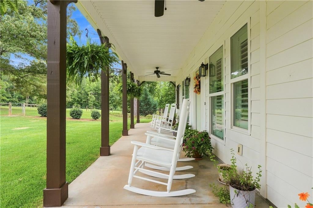 216 Mockingbird Lane