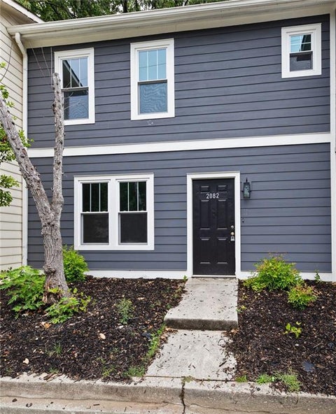 Townhouse For Sale - 2082 Lenoa Lane<br/> Austell, GA 30106