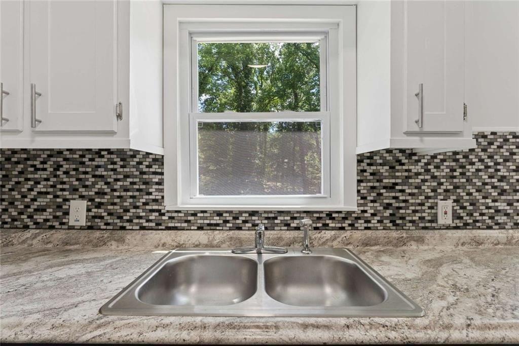 612 Hickory Trail