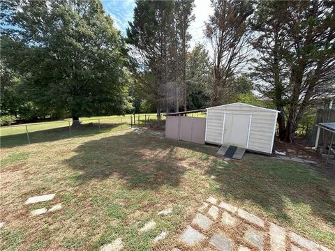 A home in Powder Springs