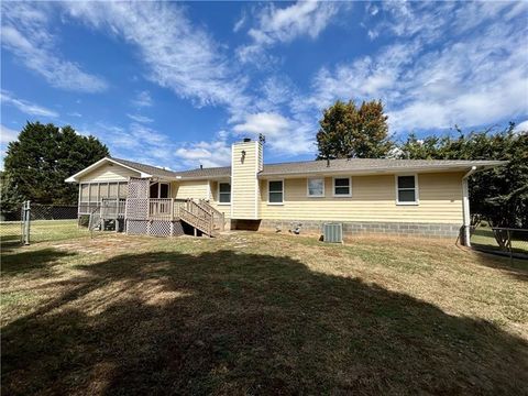 A home in Powder Springs