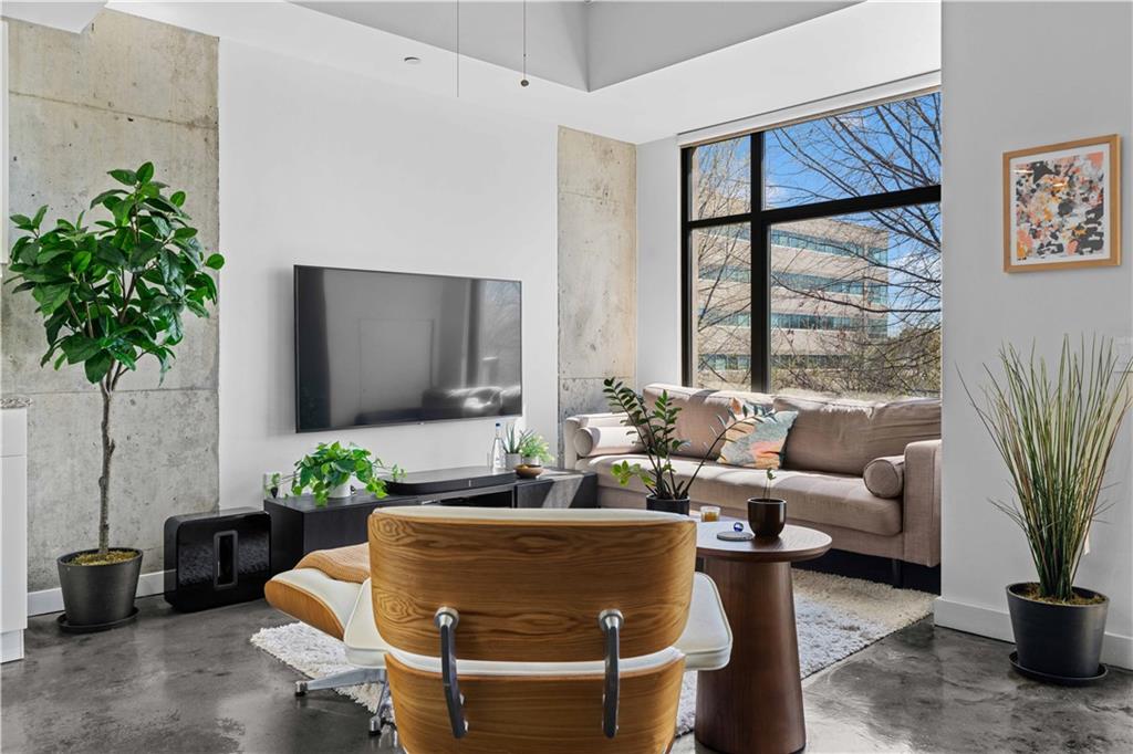 335 W Ponce De Leon Avenue 404