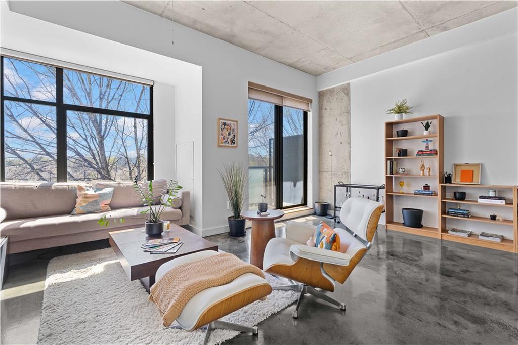 335 W Ponce De Leon Avenue 404