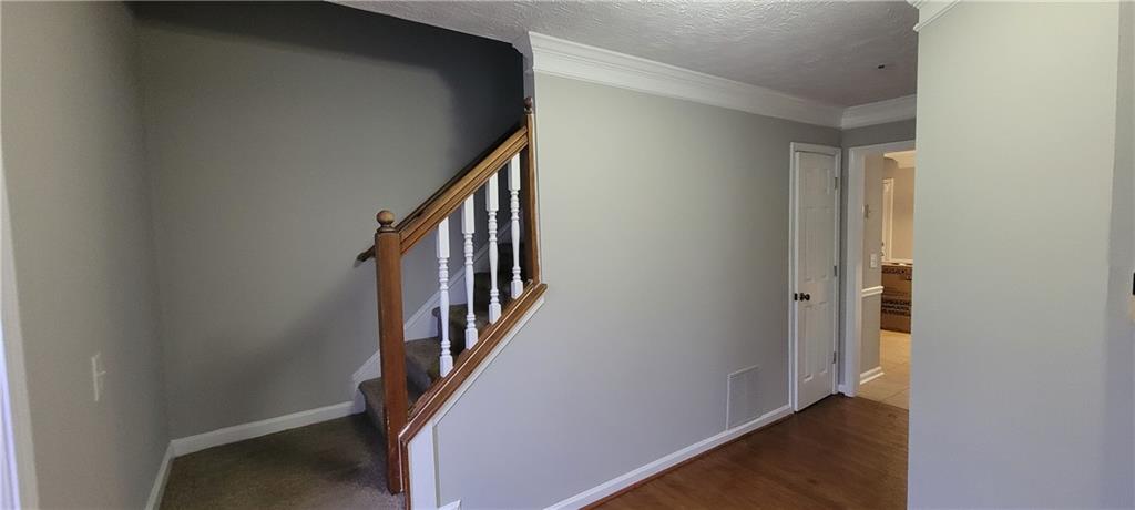 618 Eight Point Court