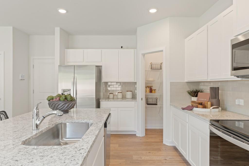 5523 Rosehall Place, Atlanta, Georgia image 11