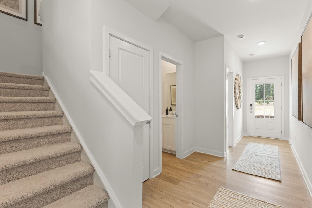 5523 Rosehall Place, Atlanta, Georgia image 3