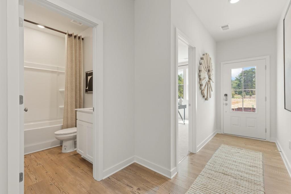 5523 Rosehall Place, Atlanta, Georgia image 4